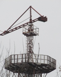  У вышки. Тайник.