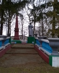 Мемориальный комплекс в с.Берёзовка